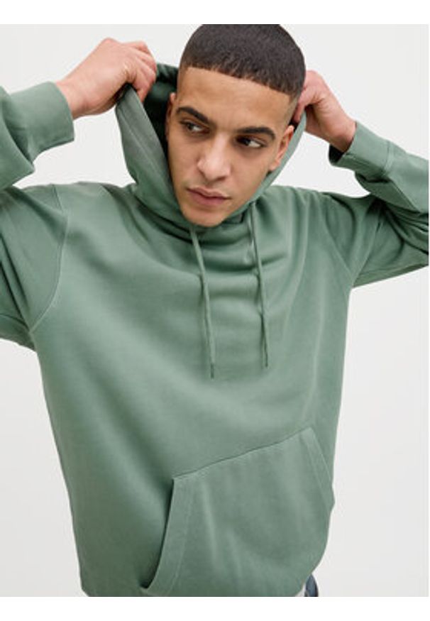 Jack & Jones - Jack&Jones Bluza Charge 12268272 Zielony Loose Fit. Kolor: zielony. Materiał: bawełna
