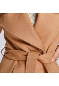 Wittchen - Damski płaszcz z wełną szlafrokowy. Kolor: beżowy. Materiał: wełna. Sezon: jesień, zima. Styl: sportowy, elegancki #2