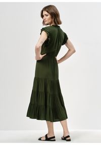 Ochnik - Długa zielona sukienka z wiązaniem. Kolor: zielony. Materiał: wiskoza. Długość rękawa: krótki rękaw. Długość: maxi