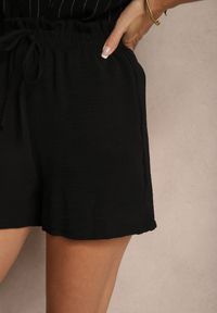 Renee - Czarne Szorty High Waist ze Sznurkiem Olnelia. Okazja: na co dzień. Stan: podwyższony. Kolor: czarny. Styl: sportowy, casual