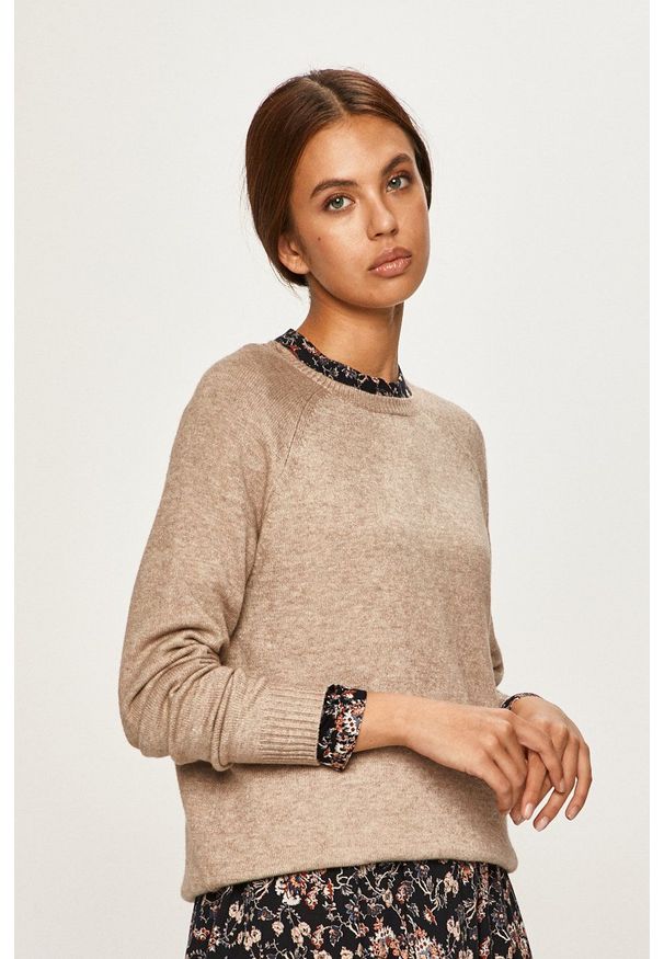 only - Only - Sweter. Kolor: beżowy. Materiał: dzianina, materiał. Długość rękawa: raglanowy rękaw. Wzór: gładki