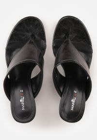 Born2be - Czarne Klapki na Koturnie w Stylu Japonek Lynnless. Okazja: na co dzień. Kolor: czarny. Obcas: na koturnie. Styl: elegancki, klasyczny, casual #6