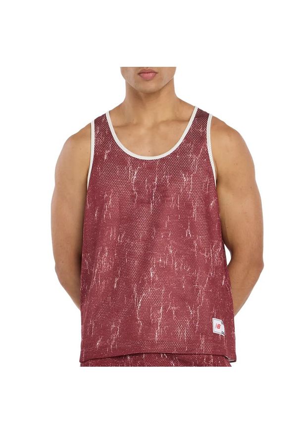 Koszulka męska New Balance MT53609MHB - bordowa. Kolor: czerwony. Materiał: poliester, materiał. Wzór: aplikacja, napisy