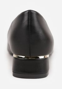 Renee - Czarne Czółenka Vices na Słupku ze Skórzaną Wkładką Zizelle. Okazja: na co dzień, na spotkanie biznesowe. Kolor: czarny. Materiał: skóra. Wzór: aplikacja. Obcas: na słupku. Styl: wizytowy, klasyczny, casual, biznesowy, elegancki. Wysokość obcasa: średni #7