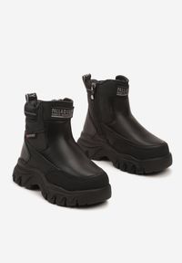 Born2be - Czarno-Szare Ocieplane Botki na Grubej Tłoczonej Podeszwie Vennora. Okazja: na uczelnię, na co dzień. Kolor: czarny. Materiał: jeans. Styl: casual