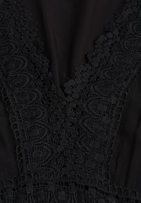 Born2be - Czarna Rozkloszowana Sukienka z Koronką Brightyn. Kolor: czarny. Materiał: koronka. Wzór: koronka. Długość: maxi #7