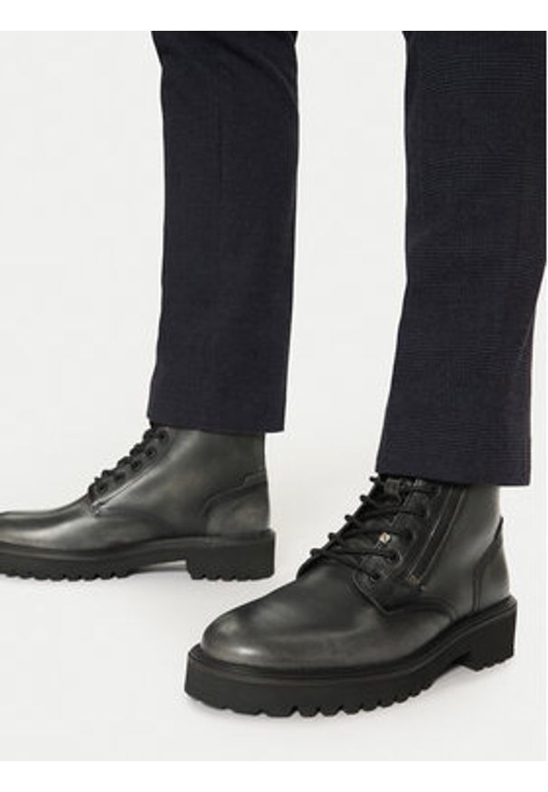 Pepe Jeans Trapery Durham Rub PMS50253 Czarny. Kolor: czarny. Materiał: skóra