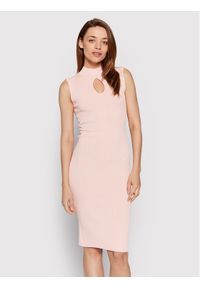 Guess Sukienka dzianinowa Marion W2YK63 Z2U00 Różowy Slim Fit. Kolor: różowy. Materiał: wiskoza