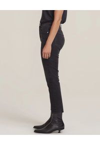 AGOLDE - Czarne spodnie jeansowe Riley High Rise Straight. Stan: podwyższony. Kolor: czarny. Styl: klasyczny