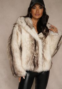 Renee - Jasnobeżowa Kurtka Futerko z Nieodpinanym Kapturem Tusnema. Okazja: na co dzień. Kolor: beżowy. Materiał: futro. Wzór: aplikacja. Styl: casual, elegancki #1