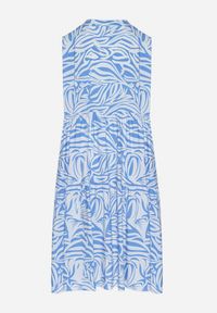 Born2be - Niebieska Bawełniana Rozkloszowana Sukienka z Geometrycznym Wzorem Annivaria. Okazja: na co dzień. Typ kołnierza: dekolt w kształcie V. Kolor: niebieski. Materiał: bawełna. Wzór: geometria. Typ sukienki: rozkloszowane. Styl: elegancki, casual, klasyczny #2