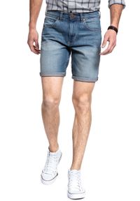 Wrangler - KRÓTKIE SPODENKI WRANGLER REGULAR SHORT GREEN LAGOON W15UX475C 112127159. Materiał: jeans, skóra. Długość: krótkie #2