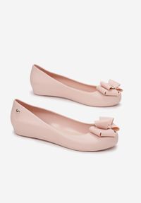 Born2be - Różowe Pudrowe Balerinki Laimeda. Nosek buta: okrągły. Zapięcie: bez zapięcia. Kolor: różowy. Materiał: guma. Wzór: aplikacja. Obcas: na koturnie #4