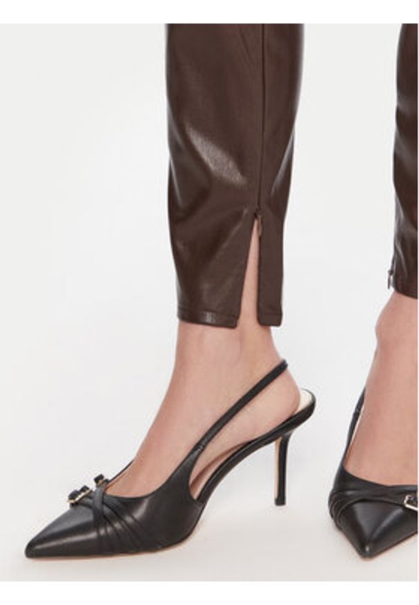 Guess Spodnie z imitacji skóry W4BB18 WGIK0 Czarny Slim Fit. Kolor: czarny. Materiał: syntetyk