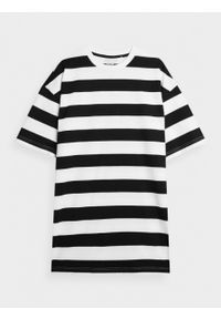 outhorn - Sukienka t-shirtowa w paski - czarno-biała. Kolor: biały, wielokolorowy, czarny. Materiał: materiał, bawełna, dzianina. Wzór: paski #5