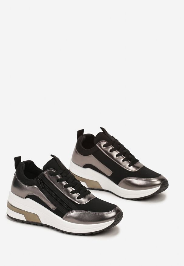 Born2be - Czarne Sznurowane Sneakersy na Grubej Podeszwie z Błyszczącymi Wstawkami i Suwakiem Revilinsa. Zapięcie: zamek. Kolor: czarny