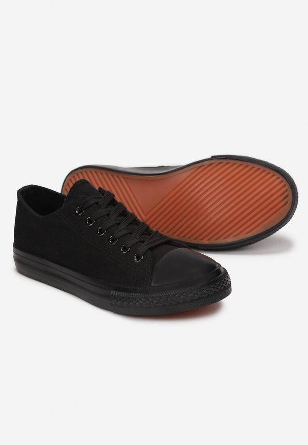 Renee - Czarne Trampki Theophelaia. Okazja: na co dzień. Wysokość cholewki: przed kostkę. Zapięcie: sznurówki. Kolor: czarny. Materiał: jeans. Szerokość cholewki: normalna. Wzór: aplikacja. Styl: casual