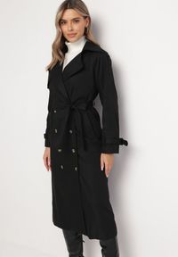 Born2be - Czarny Długi Płaszcz Trencz Dwurzędowy z Paskiem w Talii Cadenite. Typ kołnierza: kolnierz wykładany. Kolor: czarny. Długość: długie #5