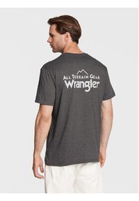Wrangler T-Shirt WC5EGEB00 112326370 Szary Regular Fit. Kolor: szary. Materiał: syntetyk