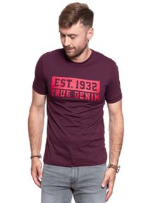 Mustang - MUSTANG T SHIRT Alex C Print WINETASTING 1008654 8355. Wzór: nadruk