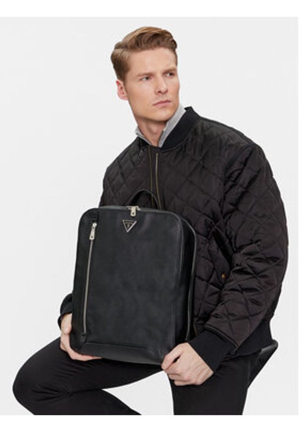 Guess Plecak Certosa Saffiano Eco HMECSA P4161 Czarny. Kolor: czarny. Materiał: skóra