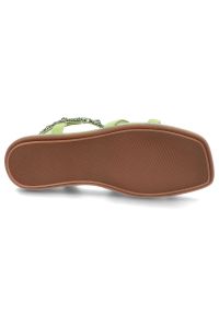 Zielone Sandały Alma En Pena Modne Obuwie Damskie. Zapięcie: pasek. Kolor: zielony. Materiał: zamsz. Sezon: lato. Styl: glamour #6