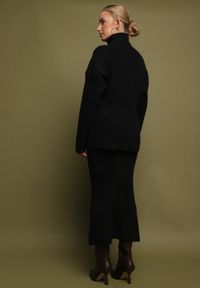 Born2be - Czarny Komplet Dzianinowy z Wełną Sweter z Golfem i Ołówkowa Spódnica Falovira. Kolor: czarny. Materiał: wełna, dzianina. Sport: golf #5