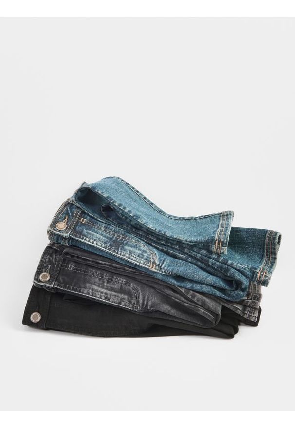 Reserved - Jeansy skinny fit - czarny. Kolor: czarny