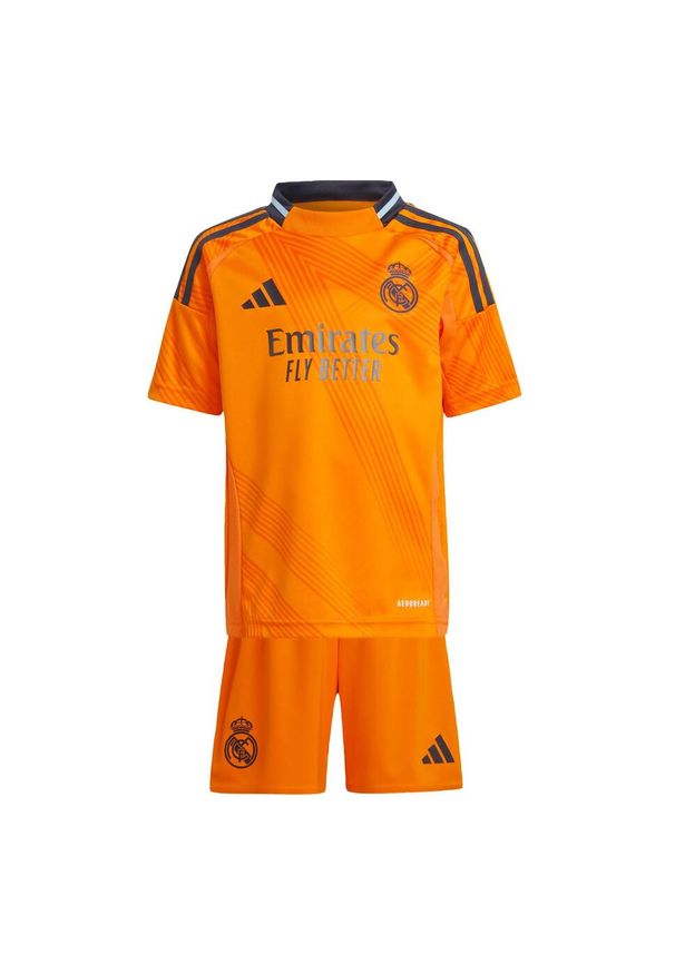 Adidas - Zestaw Real Madrid 24/25 Away Mini Kids. Kolor: pomarańczowy. Materiał: materiał. Sport: piłka nożna