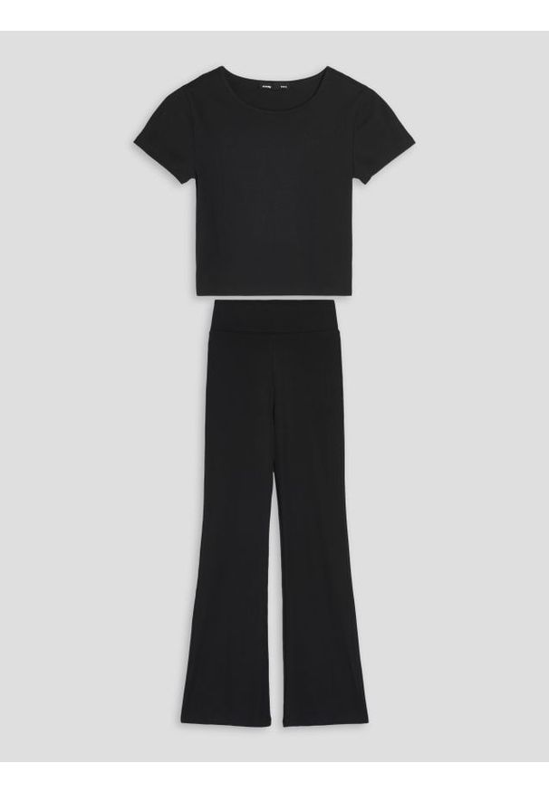 Sinsay - Bawełniany komplet w prążek - koszulka i spodnie flare - czarny. Kolor: czarny. Materiał: bawełna. Wzór: prążki