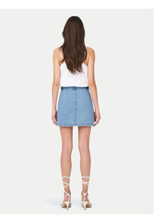 only - ONLY Top Lou 15342566 Biały Cropped Fit. Kolor: biały. Materiał: bawełna