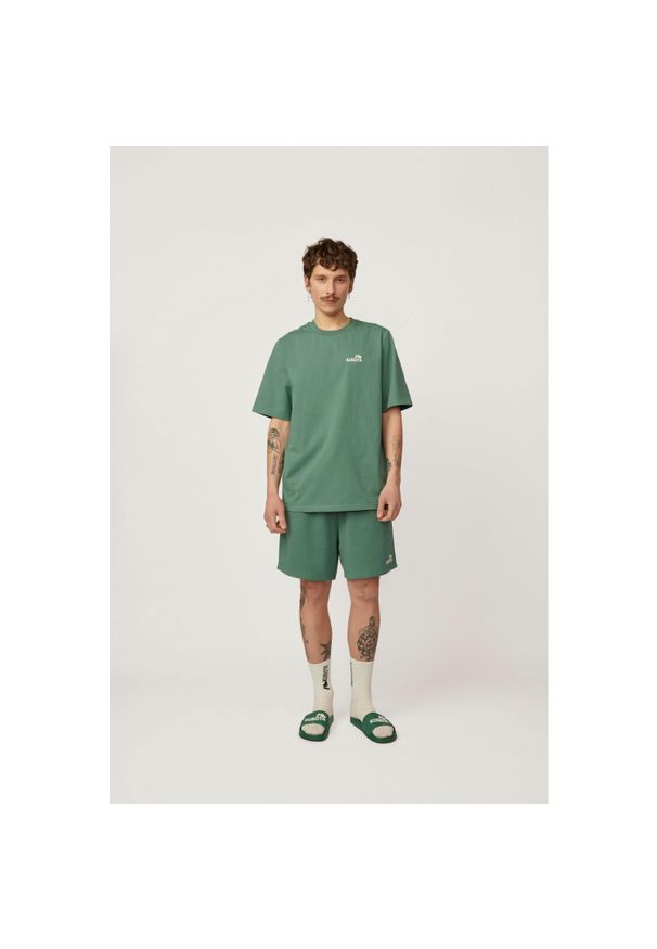 Szorty Kubota ciemnozielone męskie. Kolor: zielony. Materiał: bawełna, dresówka