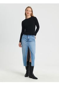 Sinsay - Sweter w prążki - czarny. Kolor: czarny. Materiał: dzianina. Wzór: prążki