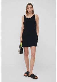 Calvin Klein sukienka kolor czarny mini prosta. Okazja: na co dzień. Kolor: czarny. Materiał: tkanina. Długość rękawa: na ramiączkach. Wzór: gładki. Typ sukienki: proste. Styl: casual. Długość: mini #4