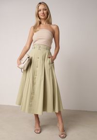 Born2be - Zielona Spódnica Rozkloszowana z Bawełną i Paskiem oraz Kieszniami Jorlea. Okazja: na co dzień. Kolor: zielony. Materiał: bawełna. Sezon: lato. Styl: casual, elegancki, boho, klasyczny #4