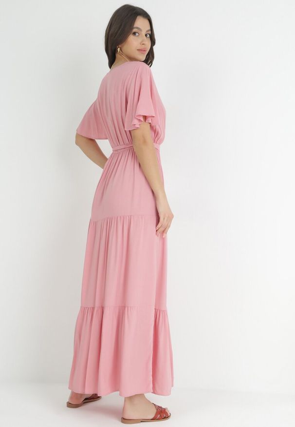 Born2be - Różowa Rozkloszowana Sukienka Maxi z Wiązanym Paskiem Japhelia. Kolor: różowy. Materiał: materiał. Styl: klasyczny. Długość: maxi