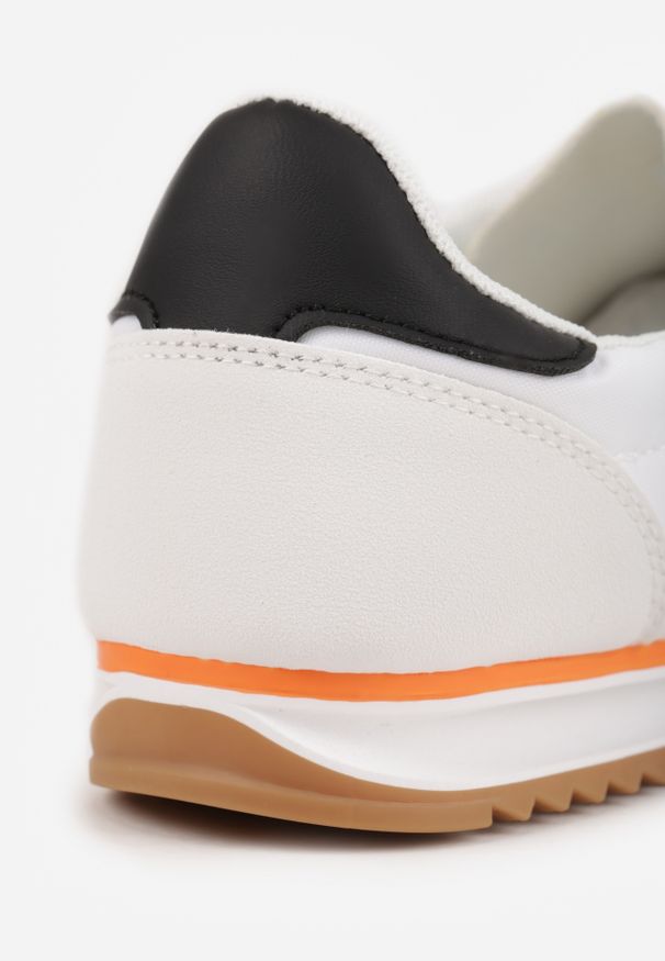 Renee - Białe Sneakersy z Geometrycznym Wzorem Zoloti. Okazja: na co dzień. Zapięcie: sznurówki. Kolor: biały. Wzór: geometria