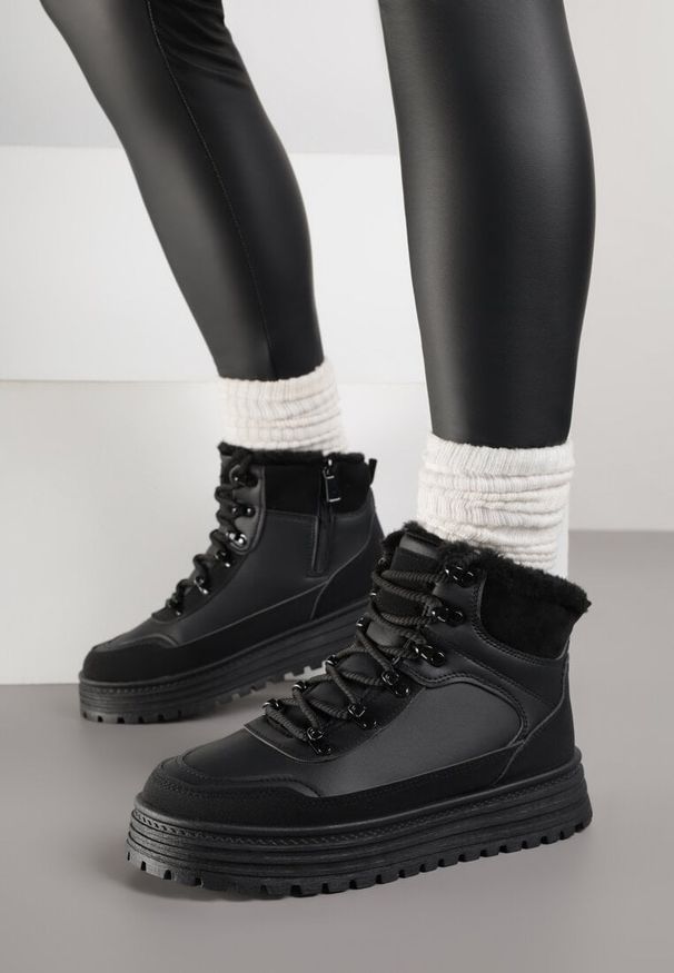 Born2be - Czarne Sneakersy na Grubej Podeszwie z Futerkiem Alweda. Okazja: na co dzień. Kolor: czarny. Materiał: futro