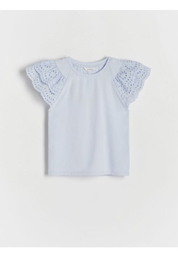 Reserved - Bawełniany t-shirt z falbanką - jasnoniebieski. Kolor: niebieski. Materiał: bawełna