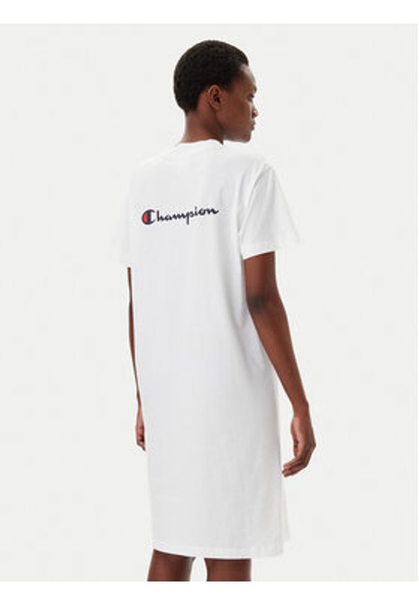 Champion Sukienka codzienna 117782 Biały Loose Fit. Okazja: na co dzień. Kolor: biały. Materiał: bawełna. Typ sukienki: proste. Styl: casual