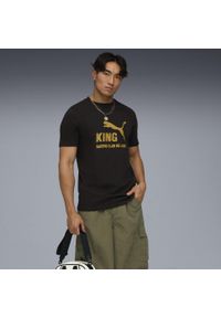 Puma - Męska koszulka z logo RC Lens KING PUMA Black Matte Gold Beige. Kolor: czarny, beżowy, wielokolorowy, żółty. Sport: piłka nożna