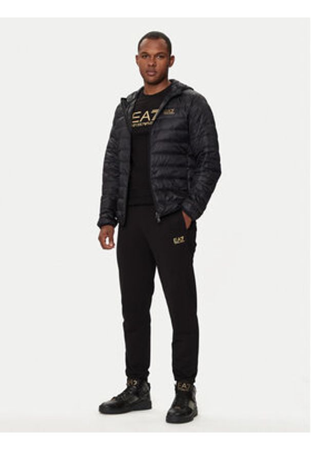 EA7 Emporio Armani Kurtka puchowa 8NPB24 PNGPZ 0208 Czarny Regular Fit. Kolor: czarny. Materiał: syntetyk