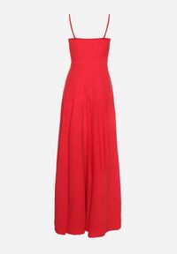 Born2be - Czerwona Rozkloszowana Klasyczna Sukienka z Kopertowym Dekoltem na Cienkich Ramiączkach z Rozcięciem Vinelia. Typ kołnierza: dekolt kopertowy. Kolekcja: dla wysokich. Kolor: czerwony. Długość rękawa: na ramiączkach. Typ sukienki: kopertowe. Styl: klasyczny. Długość: maxi #5
