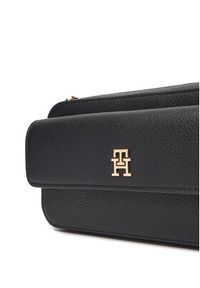 TOMMY HILFIGER - Tommy Hilfiger Torebka DISTINCT CAMERA BAG AW0AW17455 Czarny. Kolor: czarny. Materiał: skórzane