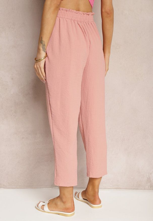 Renee - Ciemnoróżowe Spodnie High Waist Wiązane w Pasie Wykończone Gumką w Talii Dimixi. Okazja: na co dzień. Stan: podwyższony. Kolor: różowy. Styl: casual