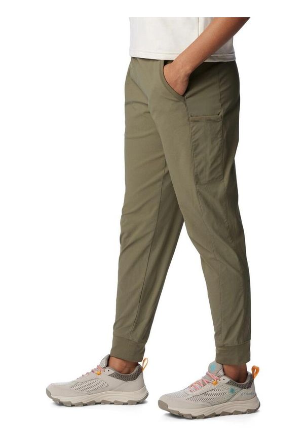 columbia - Spodnie turystyczne damskie Columbia Leslie Falls Jogger. Kolor: zielony. Materiał: elastan, nylon. Sport: turystyka piesza