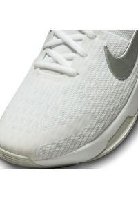 Buty Nike Zoom Bella 6 W DR5720 100 białe. Zapięcie: sznurówki. Kolor: biały. Materiał: tkanina, syntetyk, guma. Model: Nike Zoom