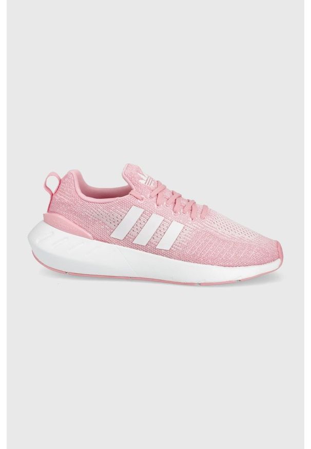 adidas Originals buty Swift Run 22 GV7972 kolor różowy. Nosek buta: okrągły. Zapięcie: sznurówki. Kolor: różowy. Materiał: materiał, guma. Obcas: na platformie. Sport: bieganie