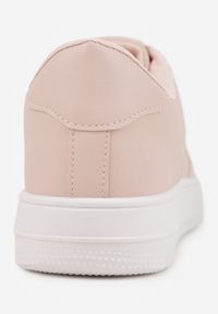 Renee - Różowe Sznurowane Sneakersy Ozdobione Perforacją Ellemisa. Okazja: na co dzień. Kolor: różowy. Materiał: jeans, materiał. Szerokość cholewki: normalna. Wzór: aplikacja. Sport: fitness #5