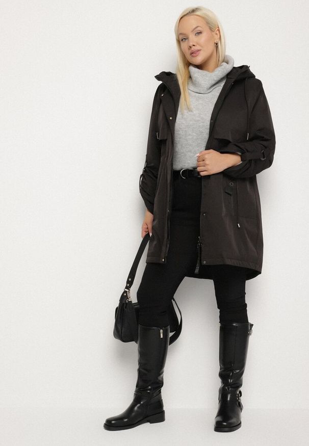 Born2be - Czarna Kurtka Typu Parka z Kapturem i Podpinanymi Rękawami Falunea. Okazja: na spacer, na co dzień. Typ kołnierza: kaptur. Kolekcja: plus size. Kolor: czarny. Materiał: jeans. Styl: klasyczny, casual, elegancki, sportowy